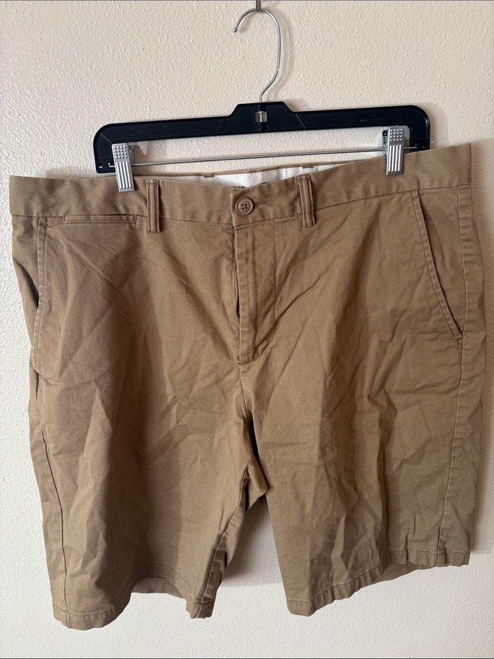 Old Navy Men's Flat Front Khaki Shorts